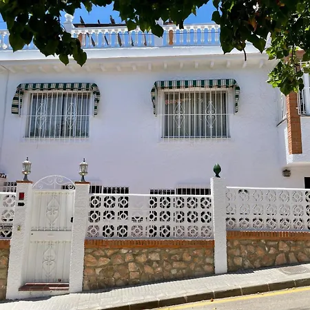 2-bedroom Apartment-mediterranean-torremolinos 公寓 *